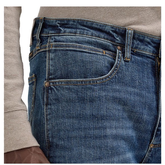 Wrangler peak comfort relaxed boot Men's Classic Blue Straight Jeans size 36x32 - Picture 14 of 15